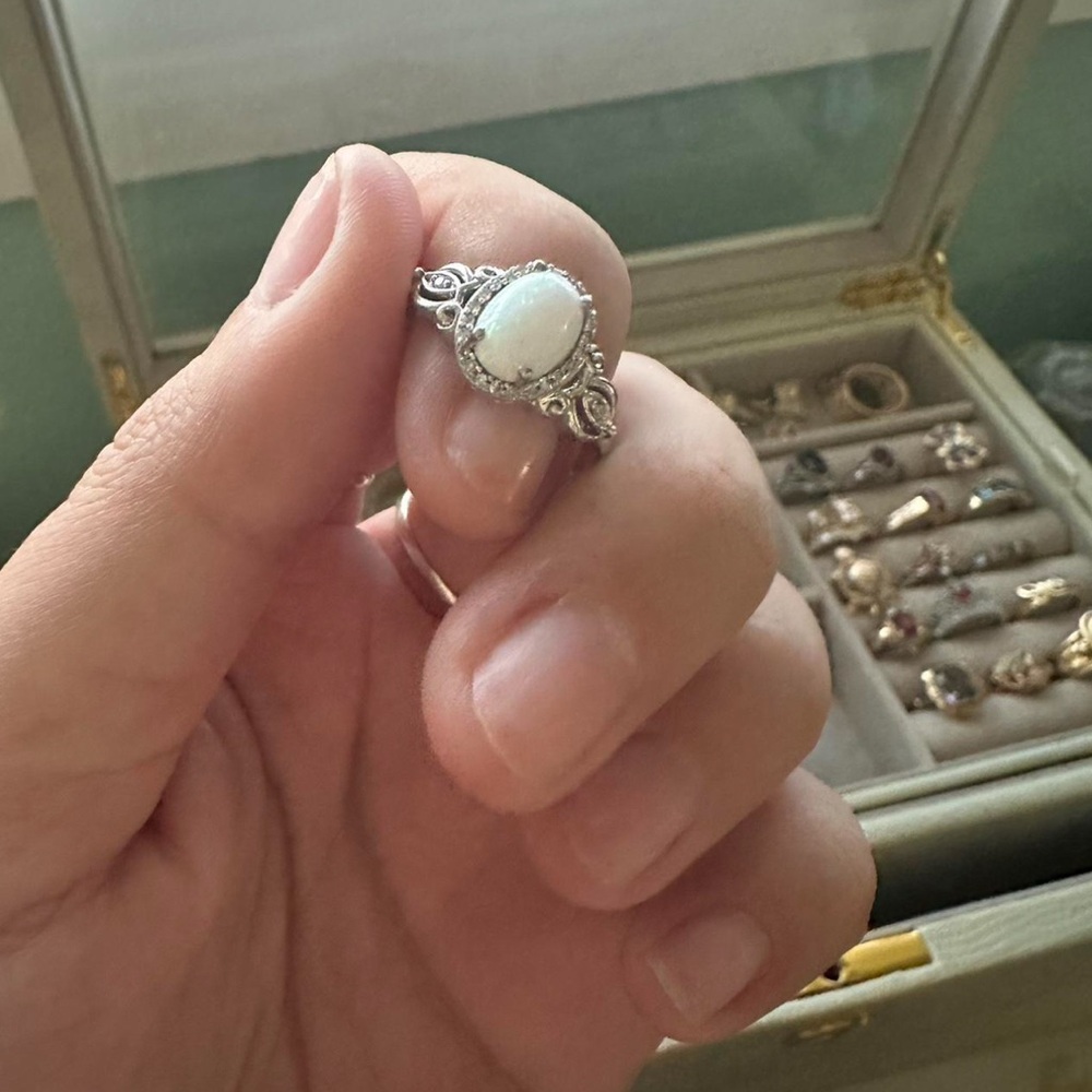 Gorgeous Disney enchanted Cinderella ring 😻🤍